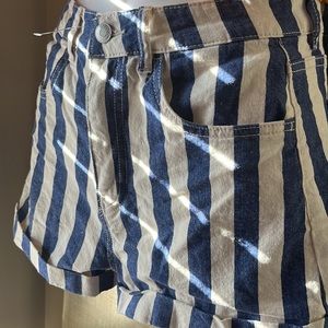 H&M shorts size 8 blue and white stripes